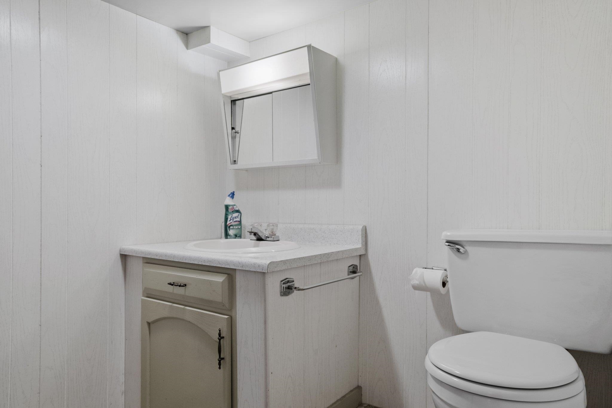 495 Central Street Manchester, NH 03103 - Photo 38 of 40