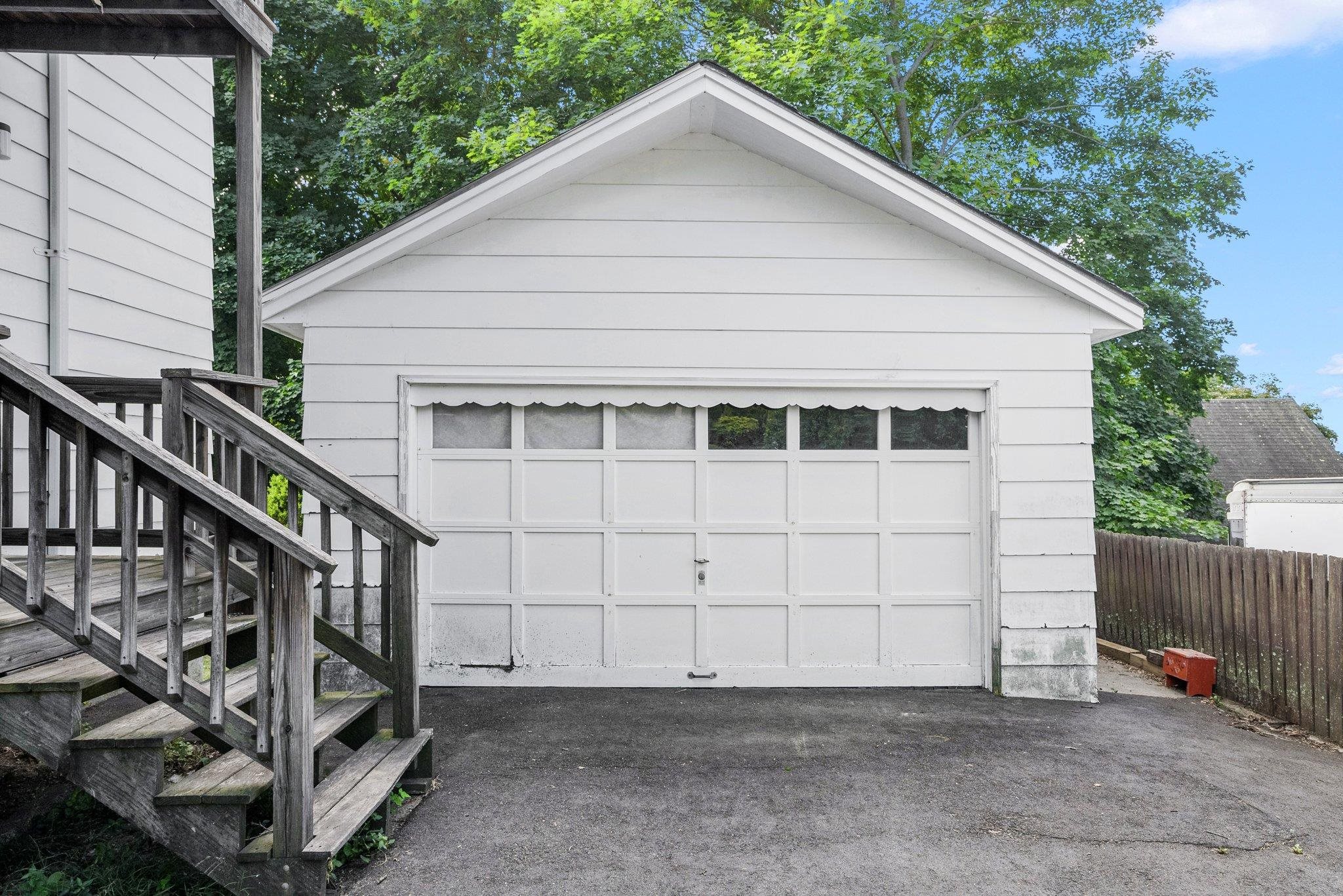 495 Central Street Manchester, NH 03103 - Photo 7 of 40