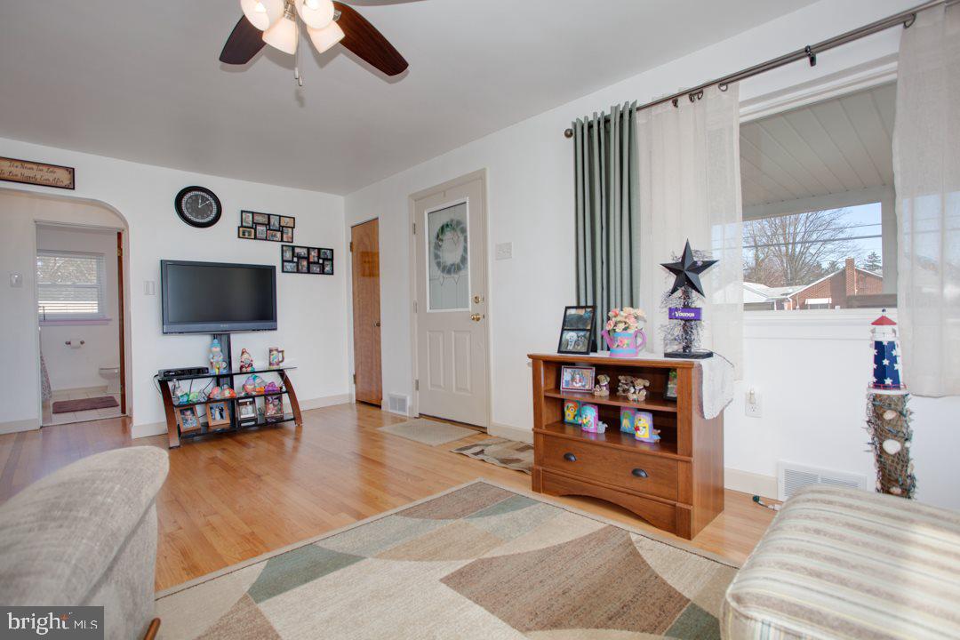 300 Village Road Harrisburg, PA 17112 - Photo 15 of 24 Gallery Image 15