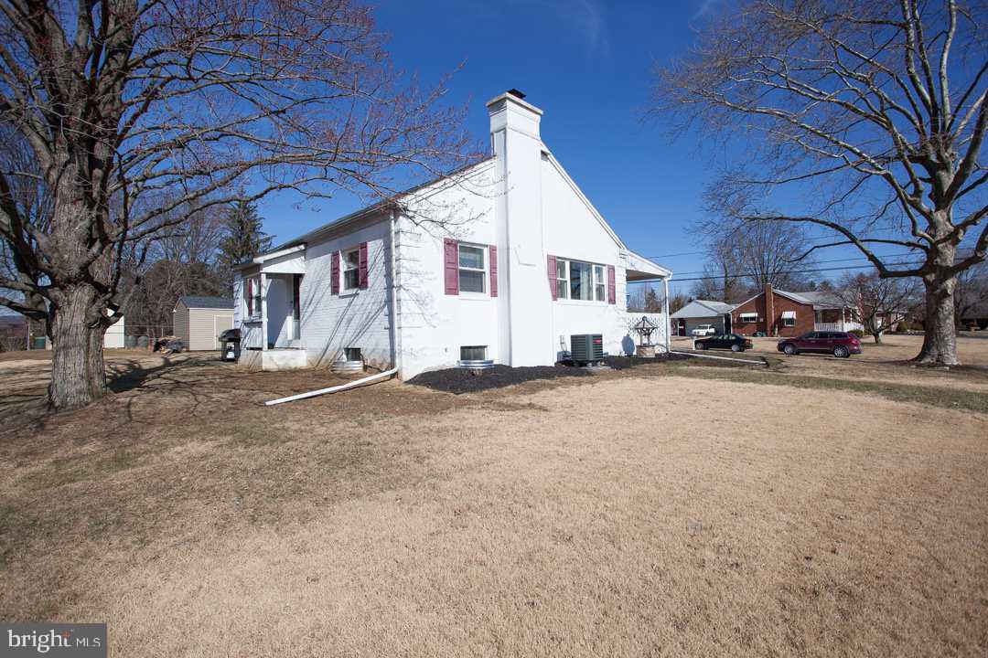 300 Village Road Harrisburg, PA 17112 - Photo 6 of 24 Gallery Image 6