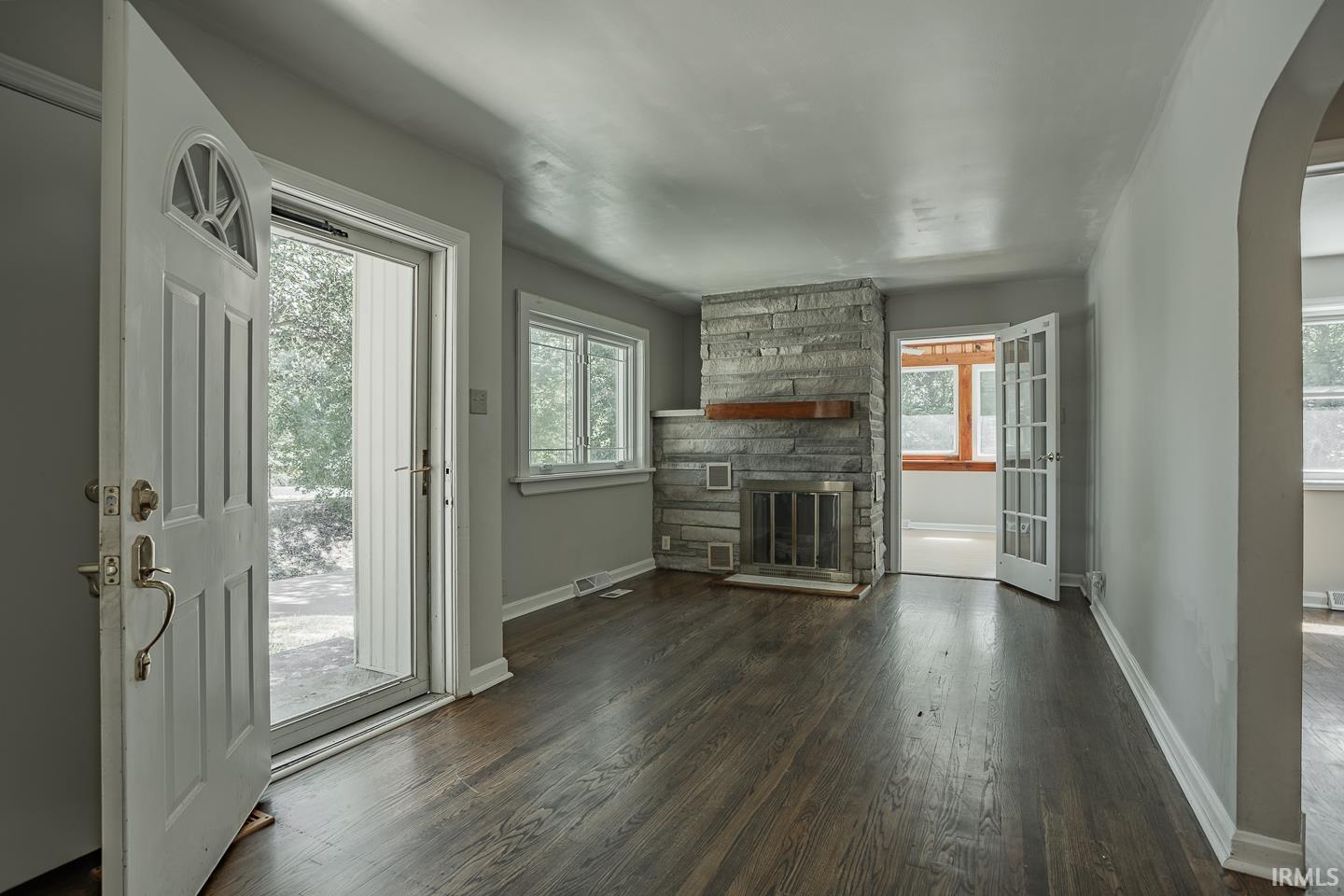 4620 Weaver Road Evansville, IN 47711 - Photo 2 of 35 Gallery Image 2