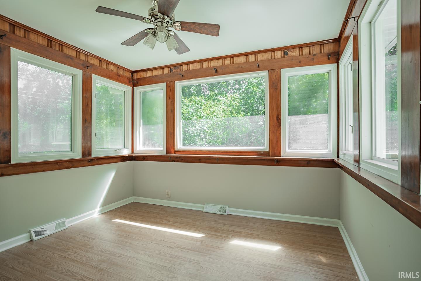 4620 Weaver Road Evansville, IN 47711 - Photo 4 of 35 Gallery Image 4