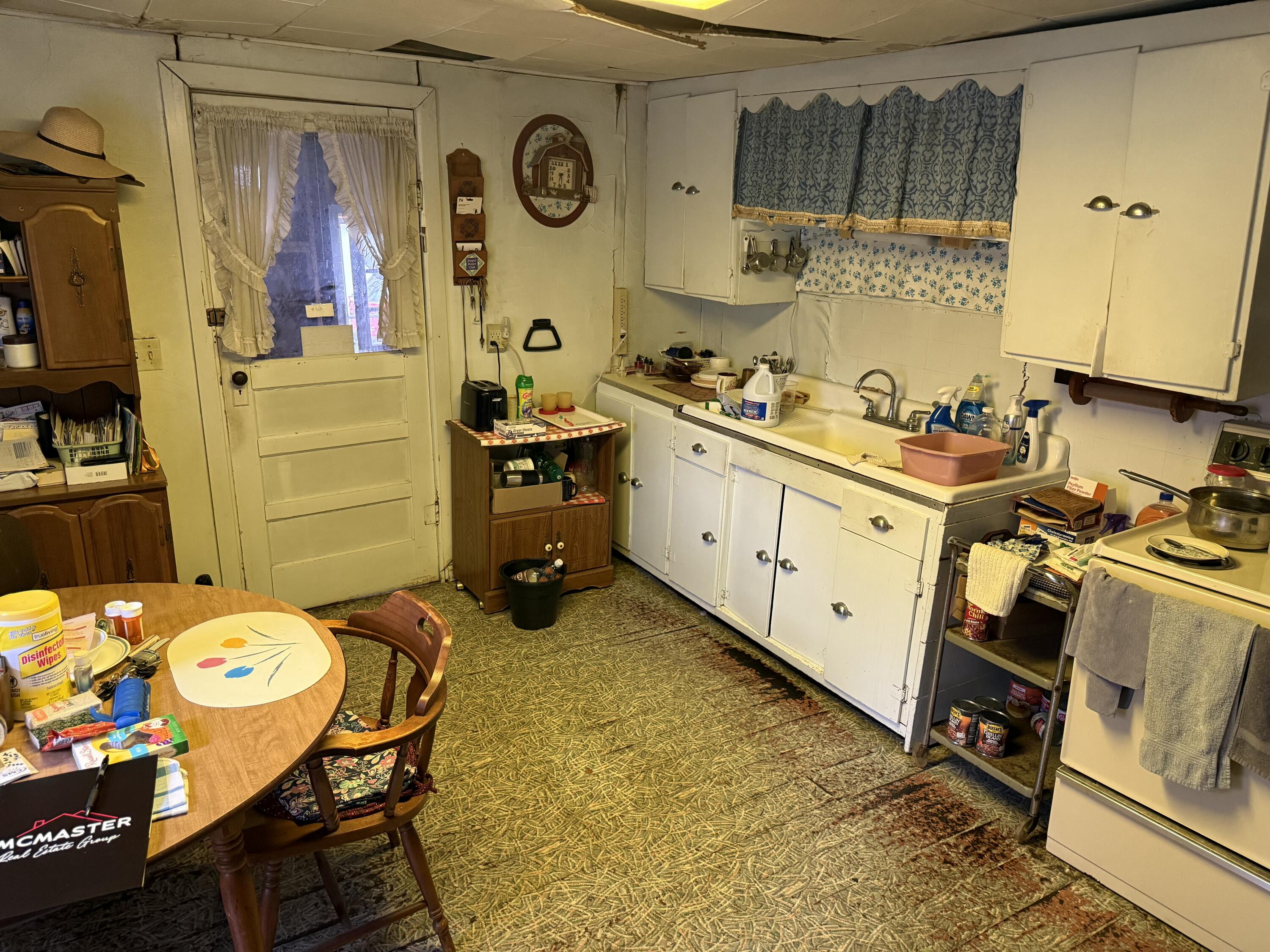 5873 Harding Street Coloma, MI 49038 - Photo 2 of 23 IMG_0067