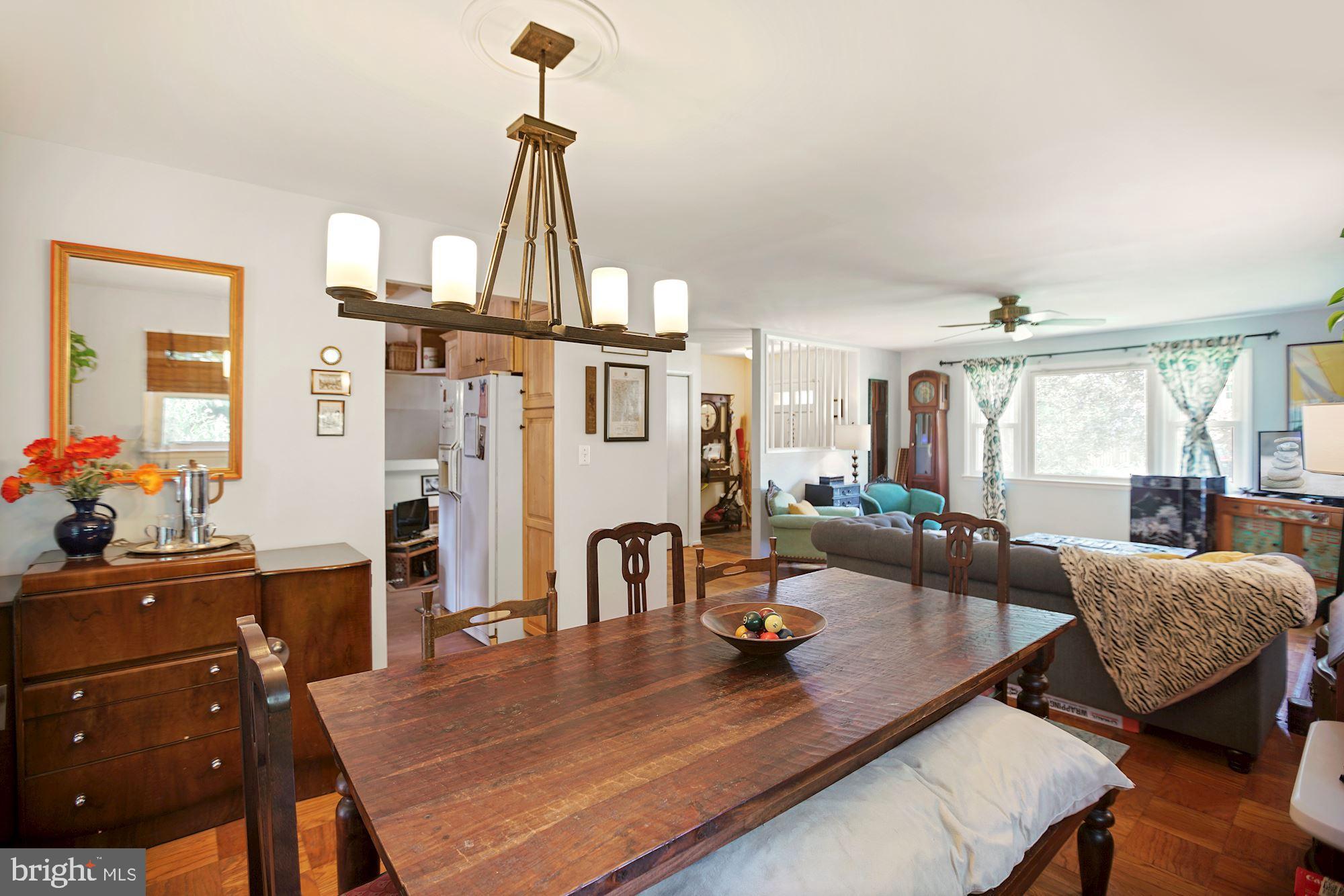 5961 Joffa Place Springfield, VA 22150 - Photo 5 of 32 Dining area