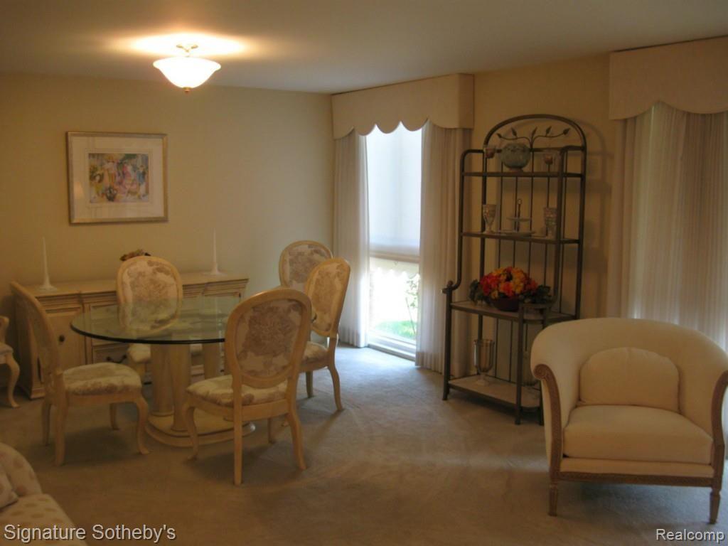 4045 West Maple Road Bloomfield Hills, MI 48301 - Photo 9 of 24