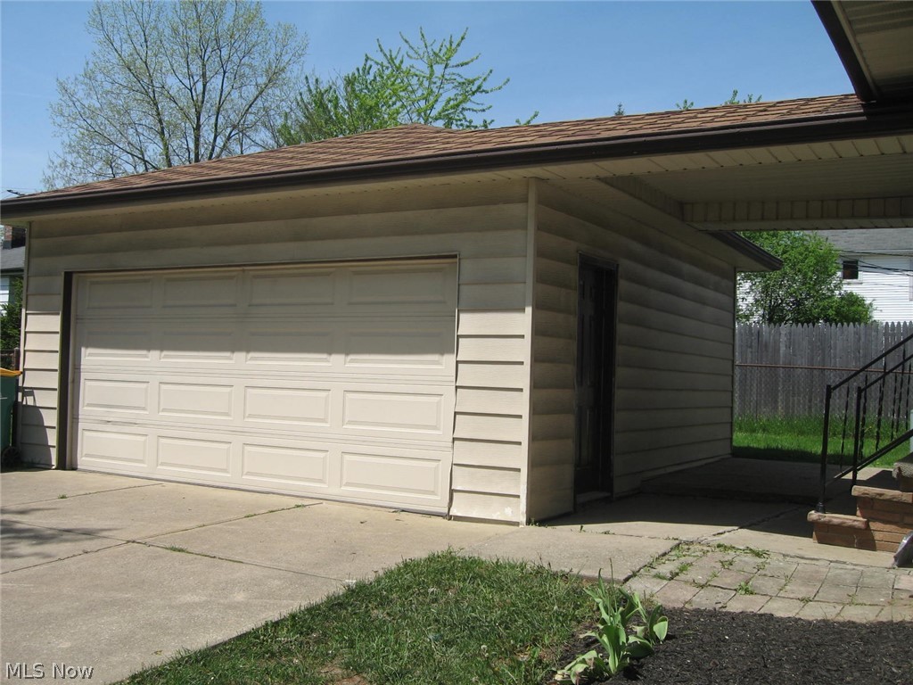 16120 Rockside Road Maple Heights, OH 44137 - Photo 3 of 25