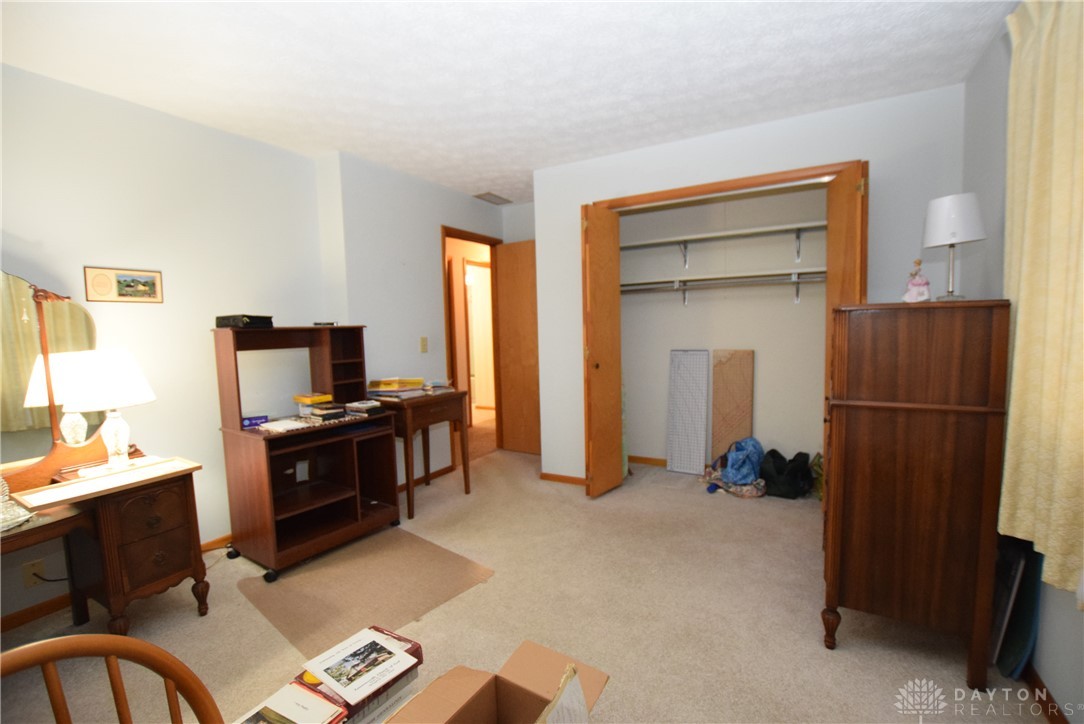 2126 Liberty Road New Carlisle, OH 45344 - Photo 33 of 43