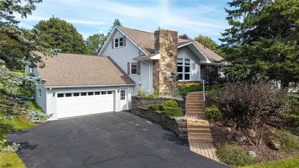 $349,900 | 44 Hillcrest Drive, Victor, NY 14564