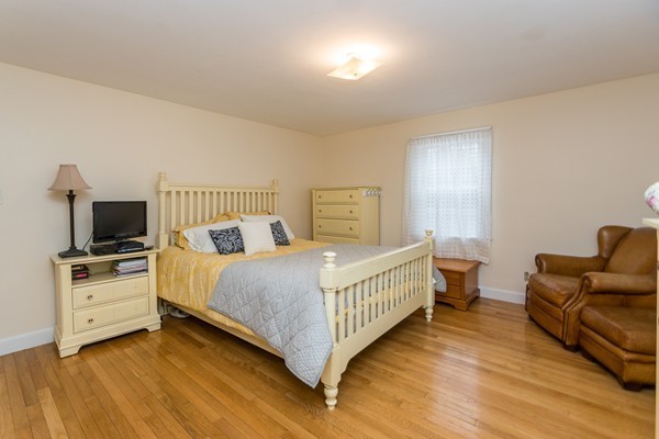 50 Bigelow Road Waltham, MA 02451 - Photo 12 of 27 Gallery Image 12