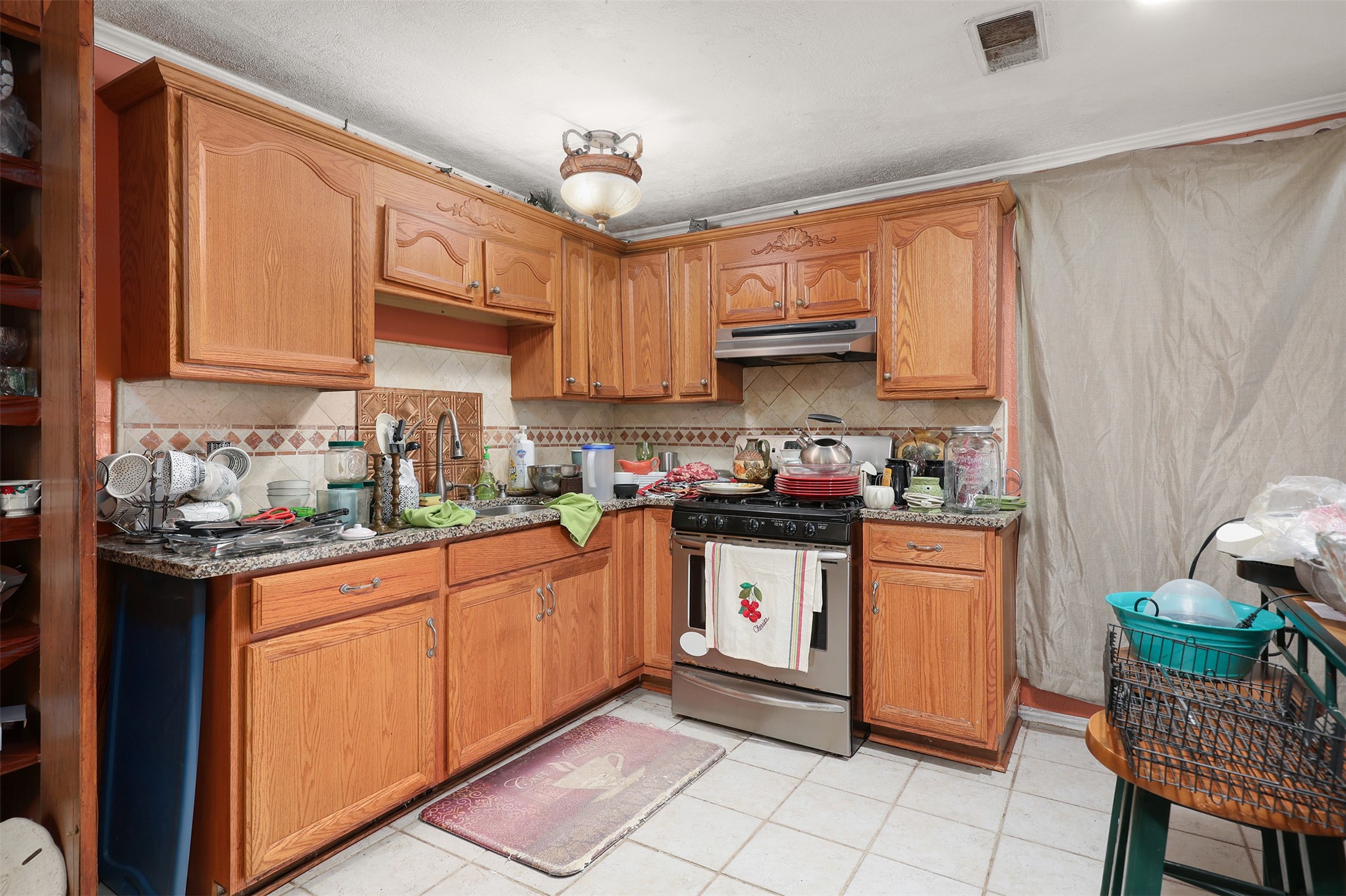 5405 Hazel Street Baytown, TX 77521 - Photo 9 of 19