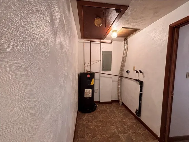 a view of a storage & utility room
