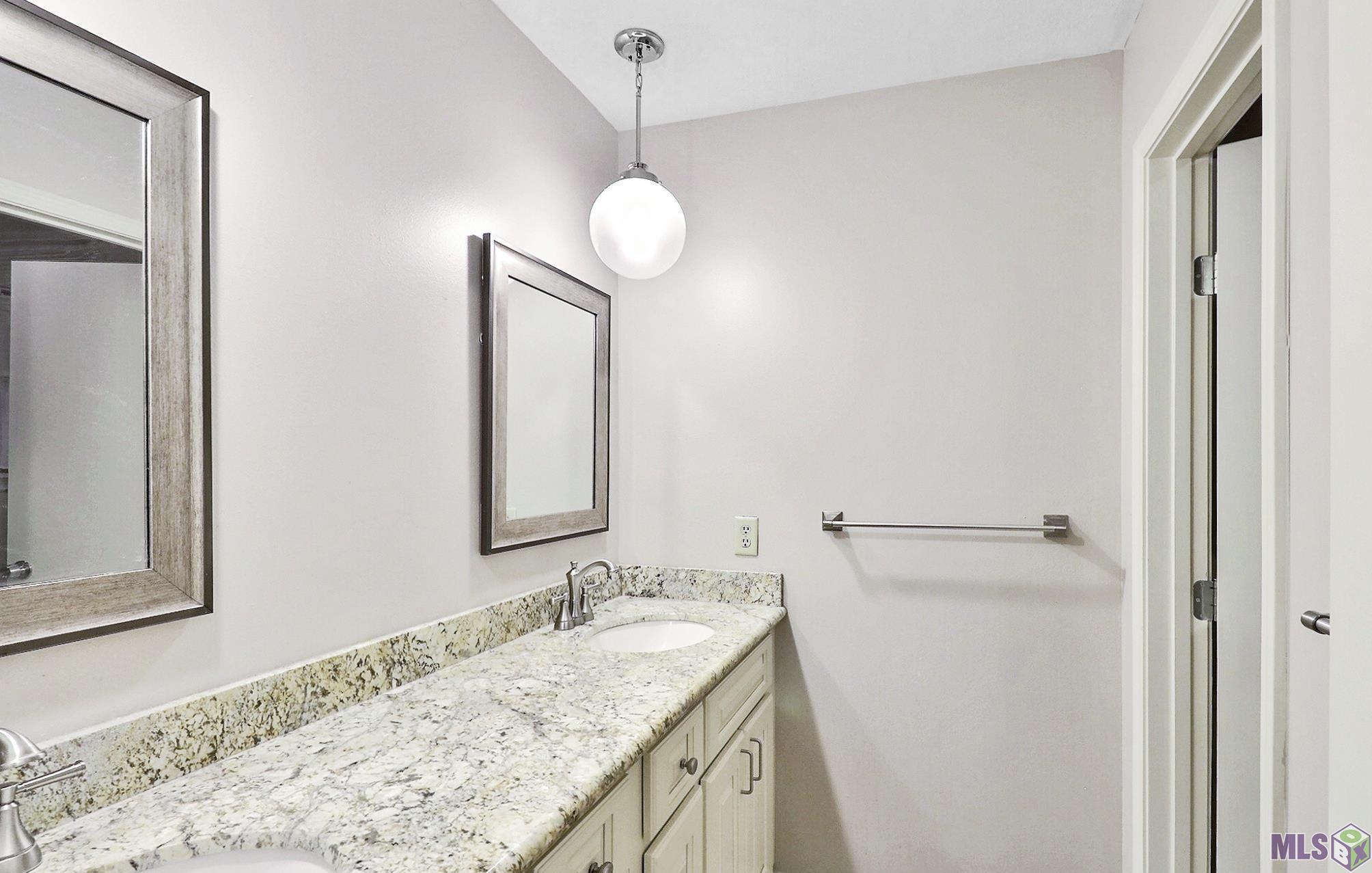 12679 East Sheraton Avenue Baton Rouge, LA 70815 - Photo 8 of 32