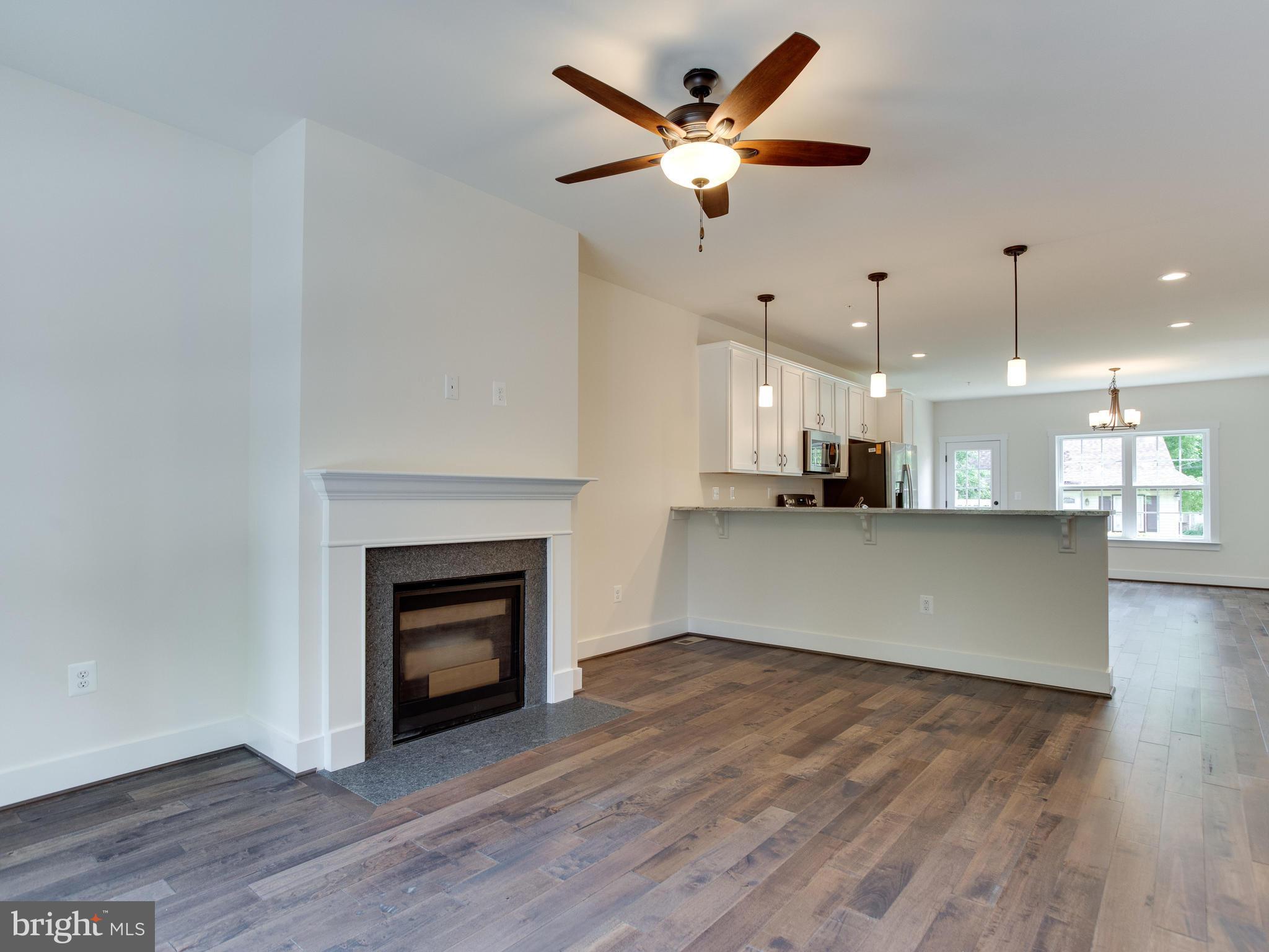 6 Butternut Road Riva, MD 21140 - Photo 6 of 34 Living Room