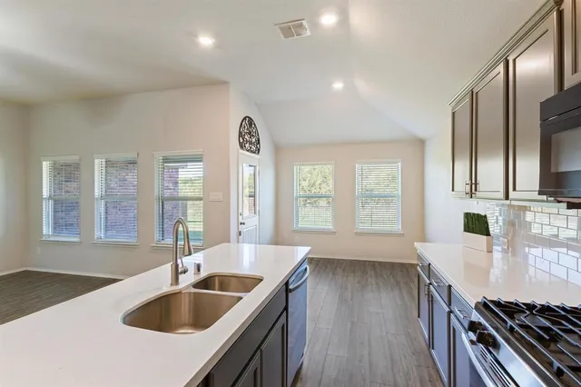 $2,175 | 1460 Acmite Avenue, Cross Roads, TX 76227