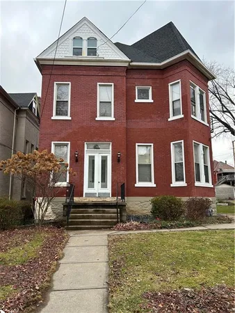 $1,300 | 420 South Pacific Avenue, Unit 2, Pittsburgh, PA 15224