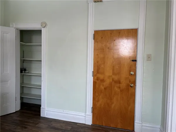 $1,300 | 420 South Pacific Avenue, Unit 2, Pittsburgh, PA 15224