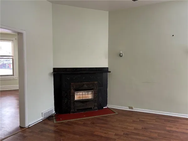 $1,300 | 420 South Pacific Avenue, Unit 2, Pittsburgh, PA 15224