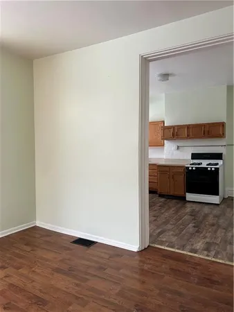 $1,300 | 420 South Pacific Avenue, Unit 2, Pittsburgh, PA 15224
