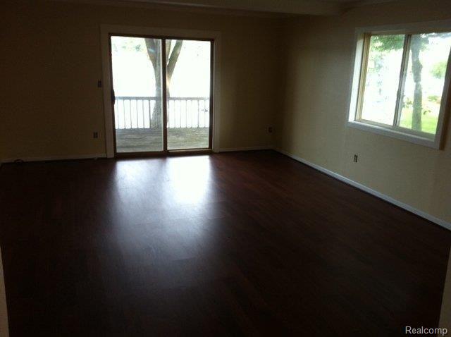 5958 Bullard Road Fenton, MI 48430 - Photo 12 of 15 living
