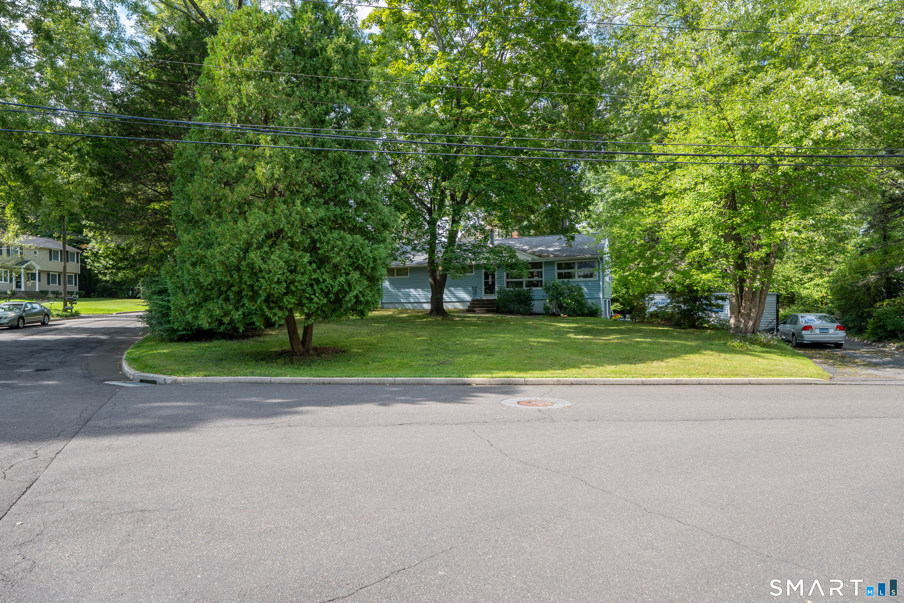 102 Glen Ridge Road Fairfield, CT 06825 - Photo 1 of 26 Gallery Image 1