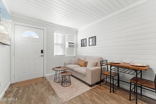 $2,650 | 299 South Oregon Street, Unit 5, Chandler, AZ 85225