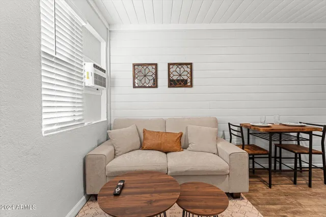 $2,650 | 299 South Oregon Street, Unit 5, Chandler, AZ 85225