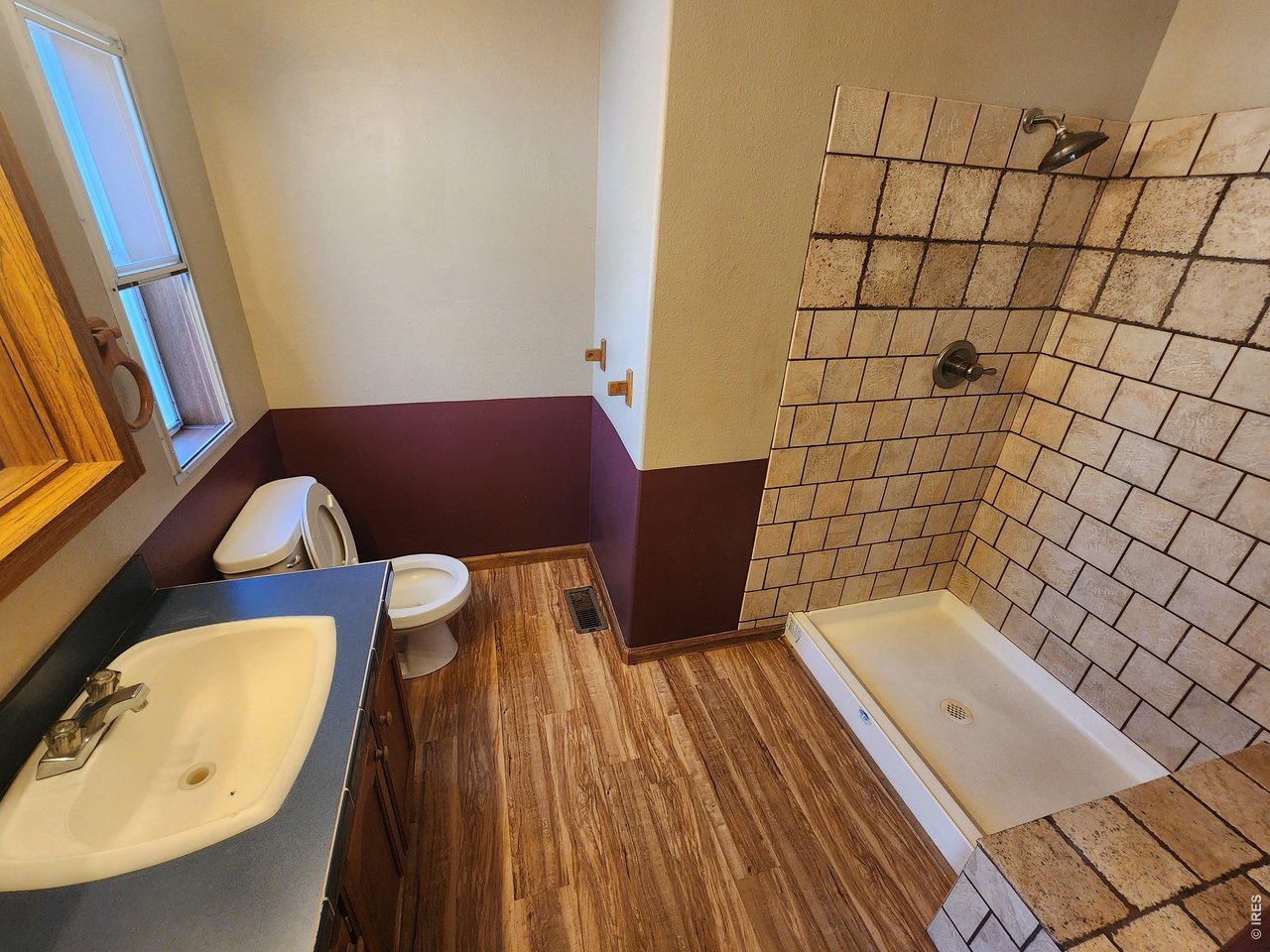 425 Platte Street Sterling, CO 80751 - Photo 17 of 22 backhouse master bath