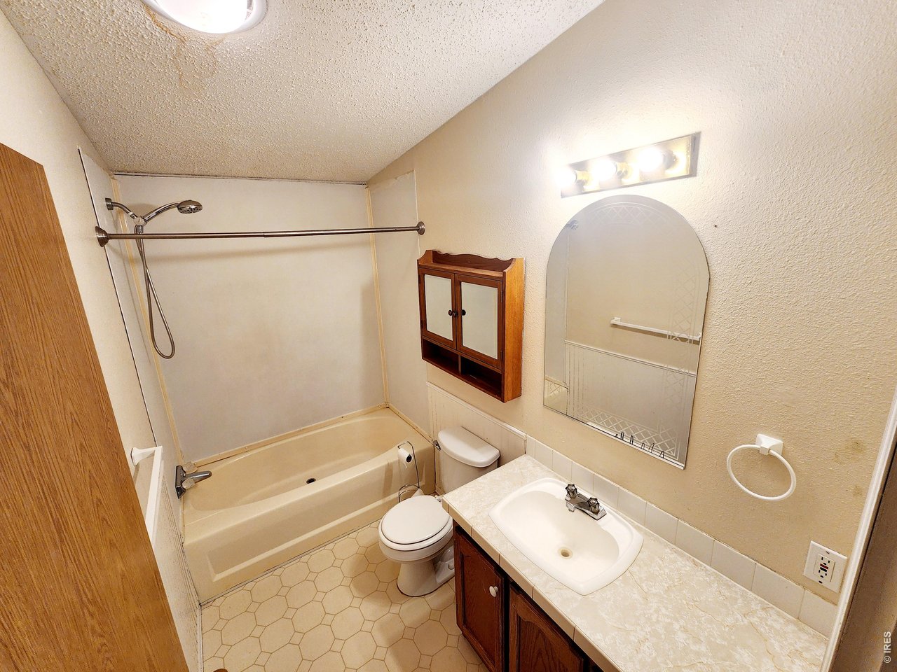 425 Platte Street Sterling, CO 80751 - Photo 20 of 22 backhouse 2nd bathroom