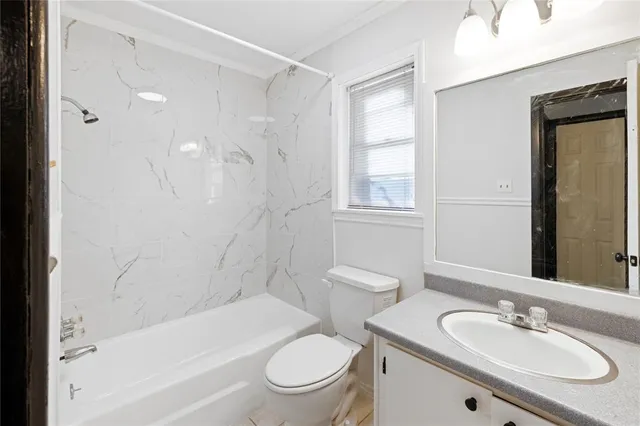 $1,799 | 417 Carroll Avenue, Wake Village, TX 75501