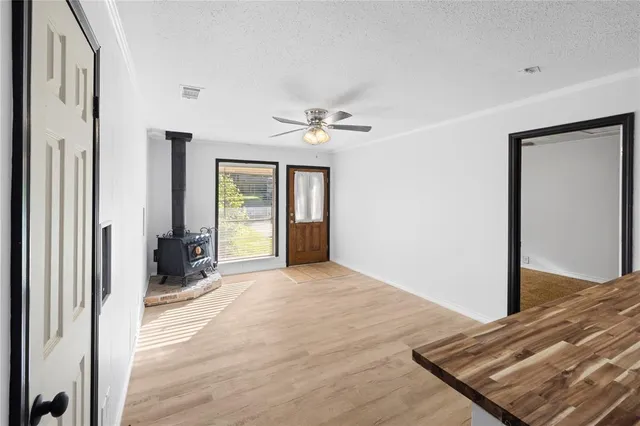 $1,799 | 417 Carroll Avenue, Wake Village, TX 75501