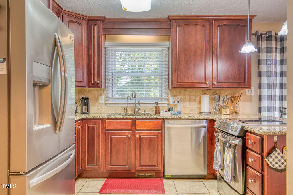 2937 Thrower Road Hope Mills, NC 28348 - Photo 12 of 20 2937Thrower-kitchen-34