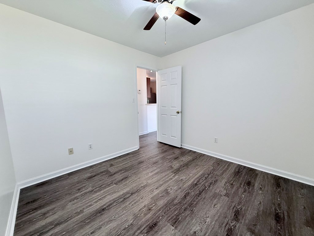 497 Sivley Road Hopkinsville, KY 42240 - Photo 14 of 20 wooden floor in an empty room
