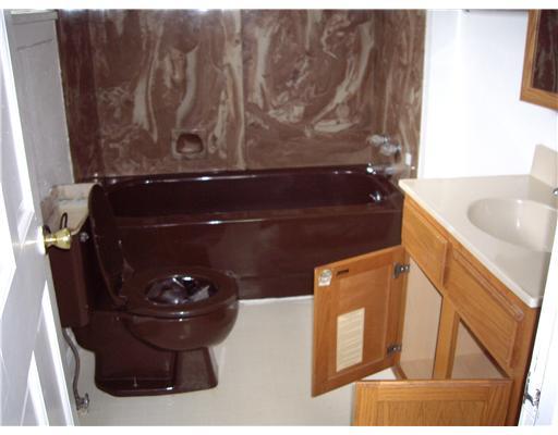 Full Bath. 
