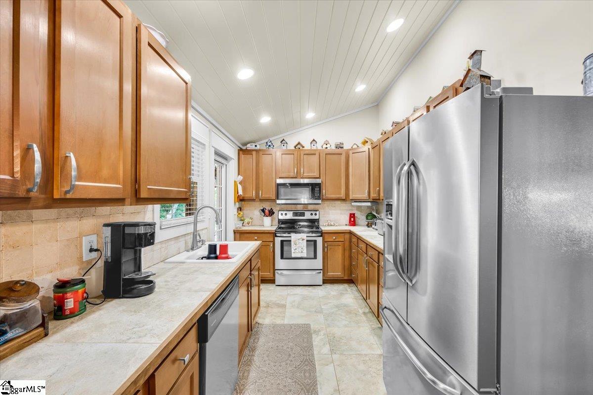 223 Meadow Lane Easley, SC 29642 - Photo 12 of 32