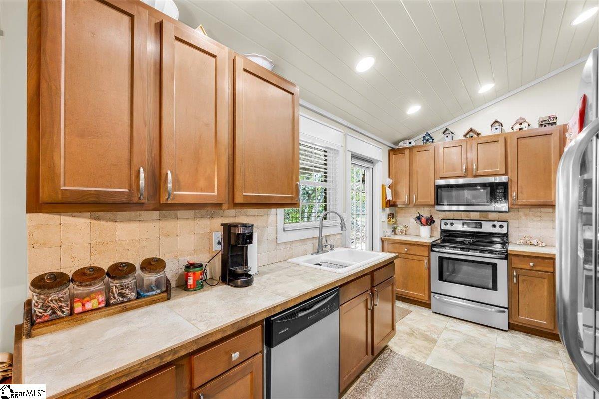 223 Meadow Lane Easley, SC 29642 - Photo 13 of 32