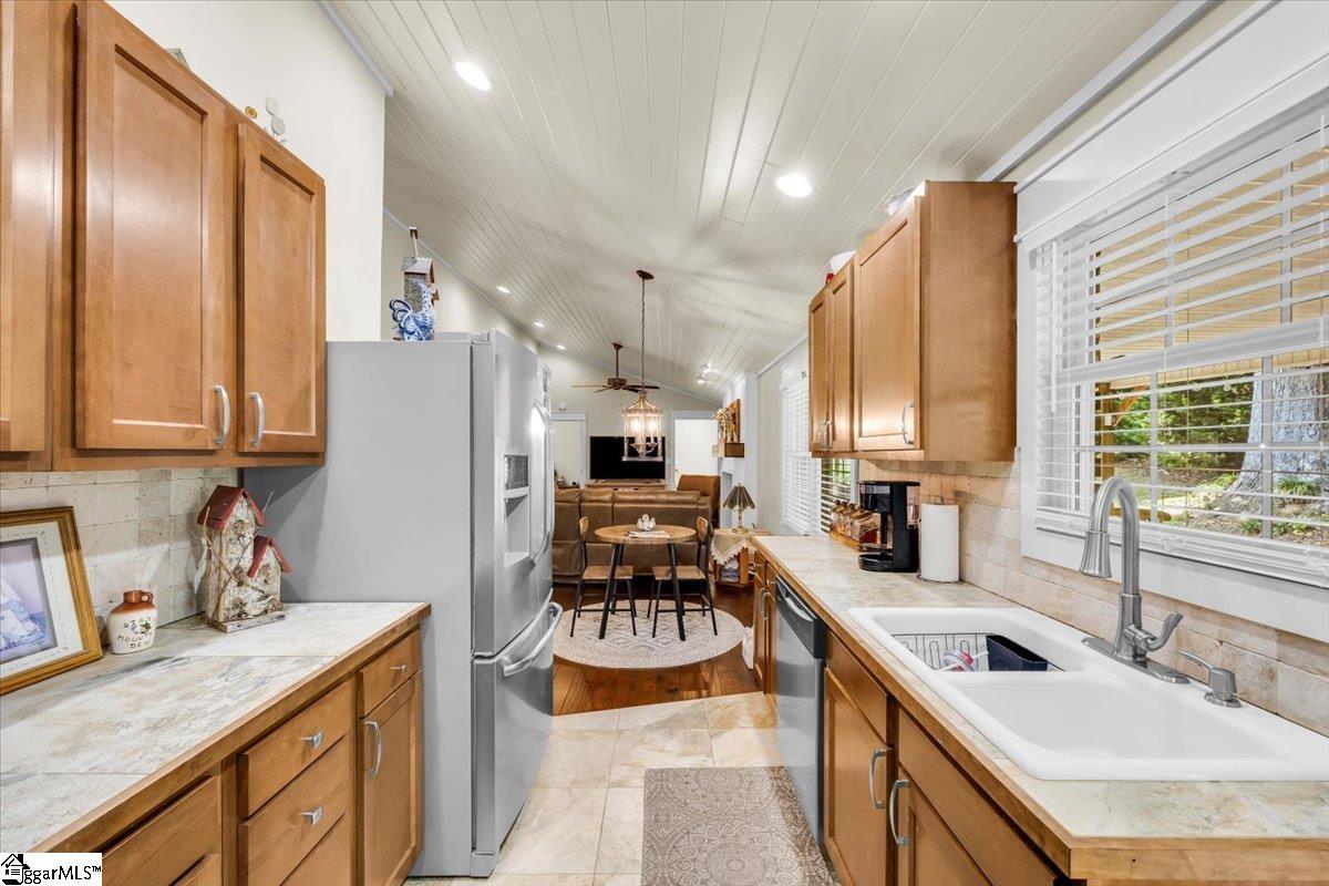 223 Meadow Lane Easley, SC 29642 - Photo 15 of 32