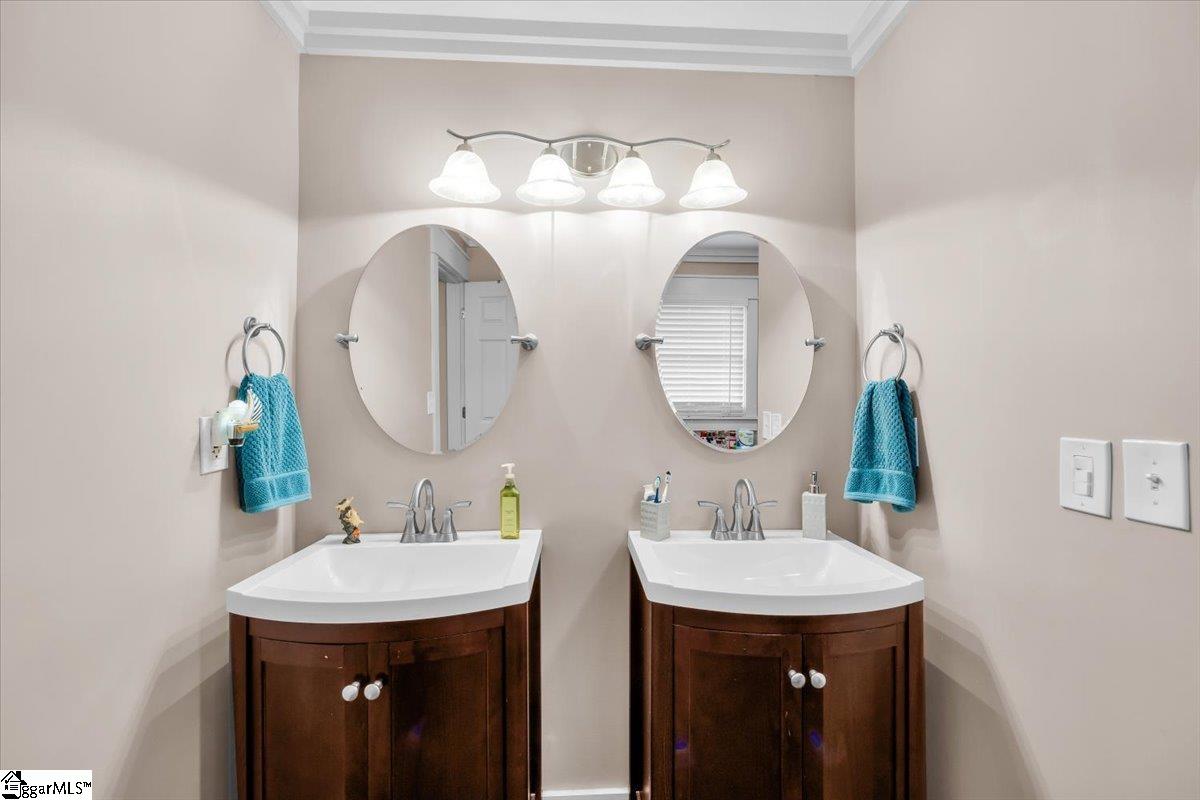 223 Meadow Lane Easley, SC 29642 - Photo 19 of 32