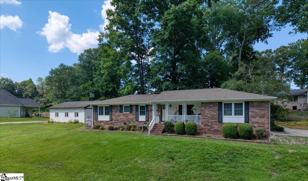 223 Meadow Lane Easley, SC 29642 - Photo 2 of 32