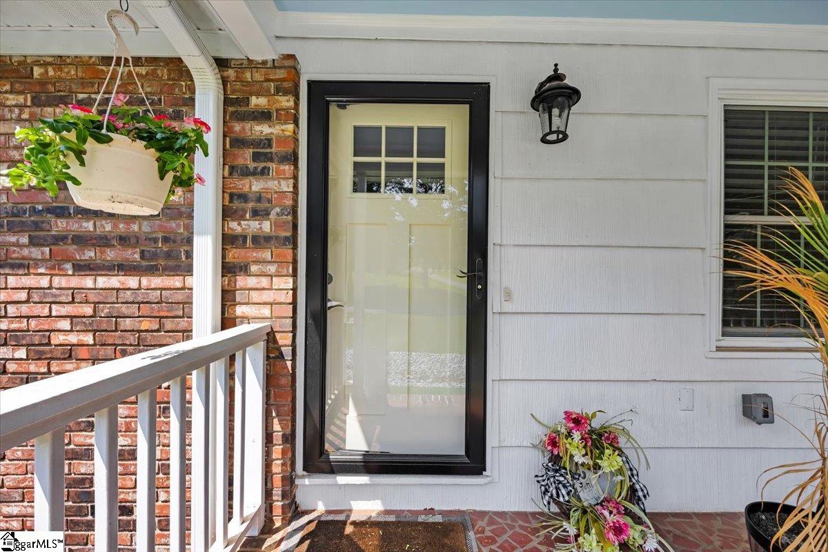 223 Meadow Lane Easley, SC 29642 - Photo 8 of 32