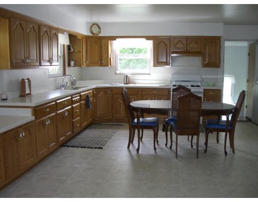 93 Furnace Road Fredonia, PA 16124 - Photo 5 of 13 Kitchen.