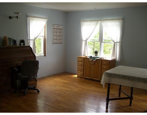 93 Furnace Road Fredonia, PA 16124 - Photo 8 of 13 Dining Room.