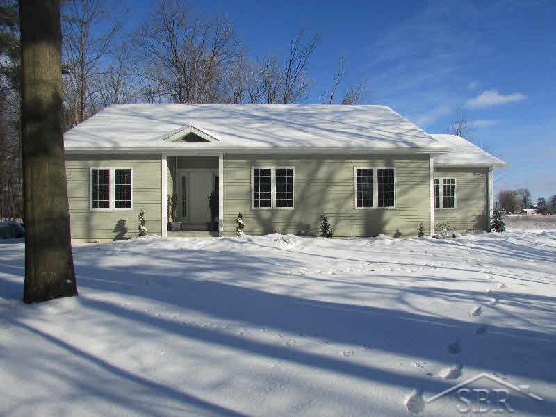 4124 North Gleaner Road Freeland, MI 48623 - Photo 1 of 18 20389177.JPG