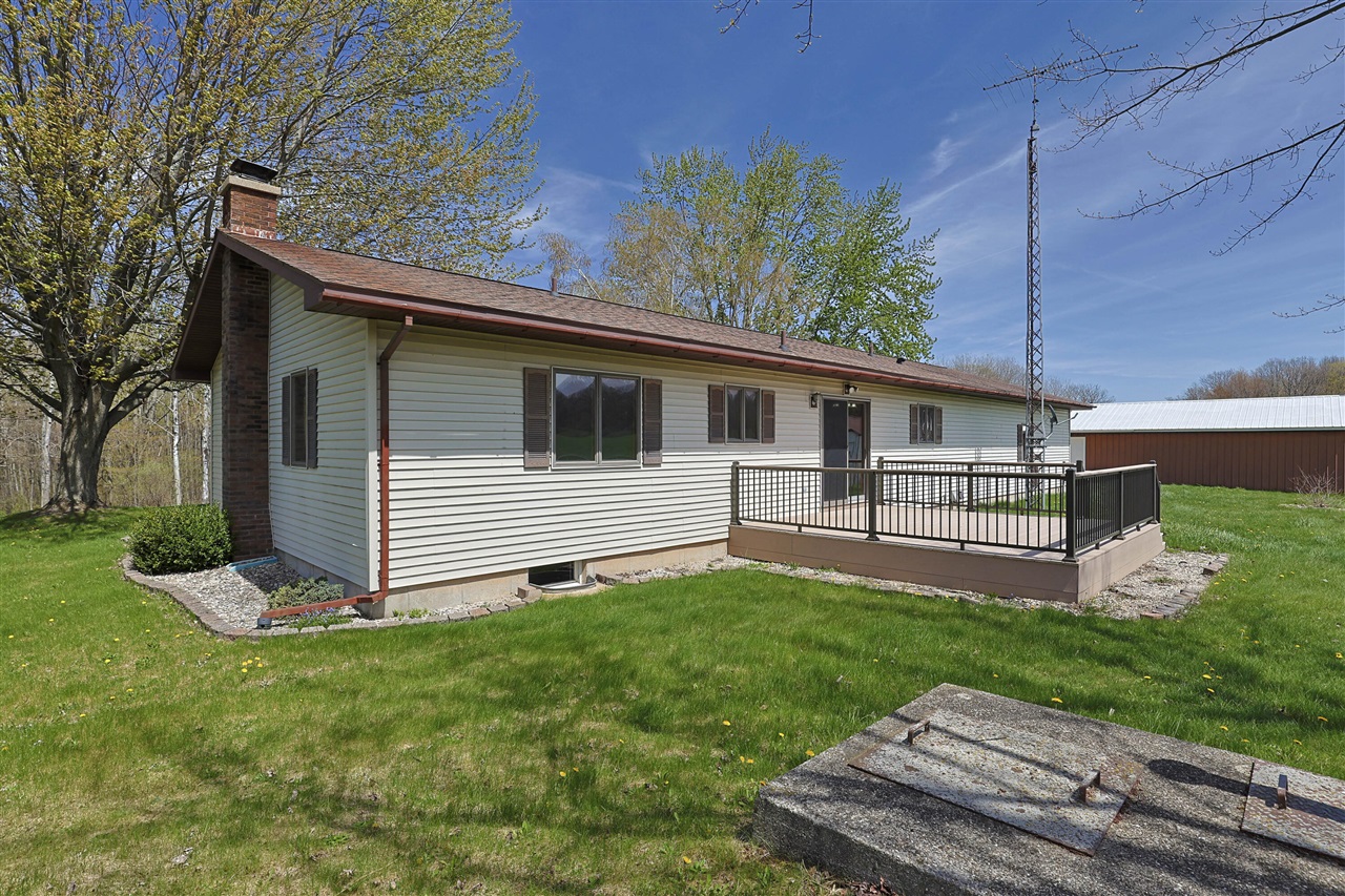 7480 East 5 Mile Road White Cloud, MI 49349 - Photo 4 of 60