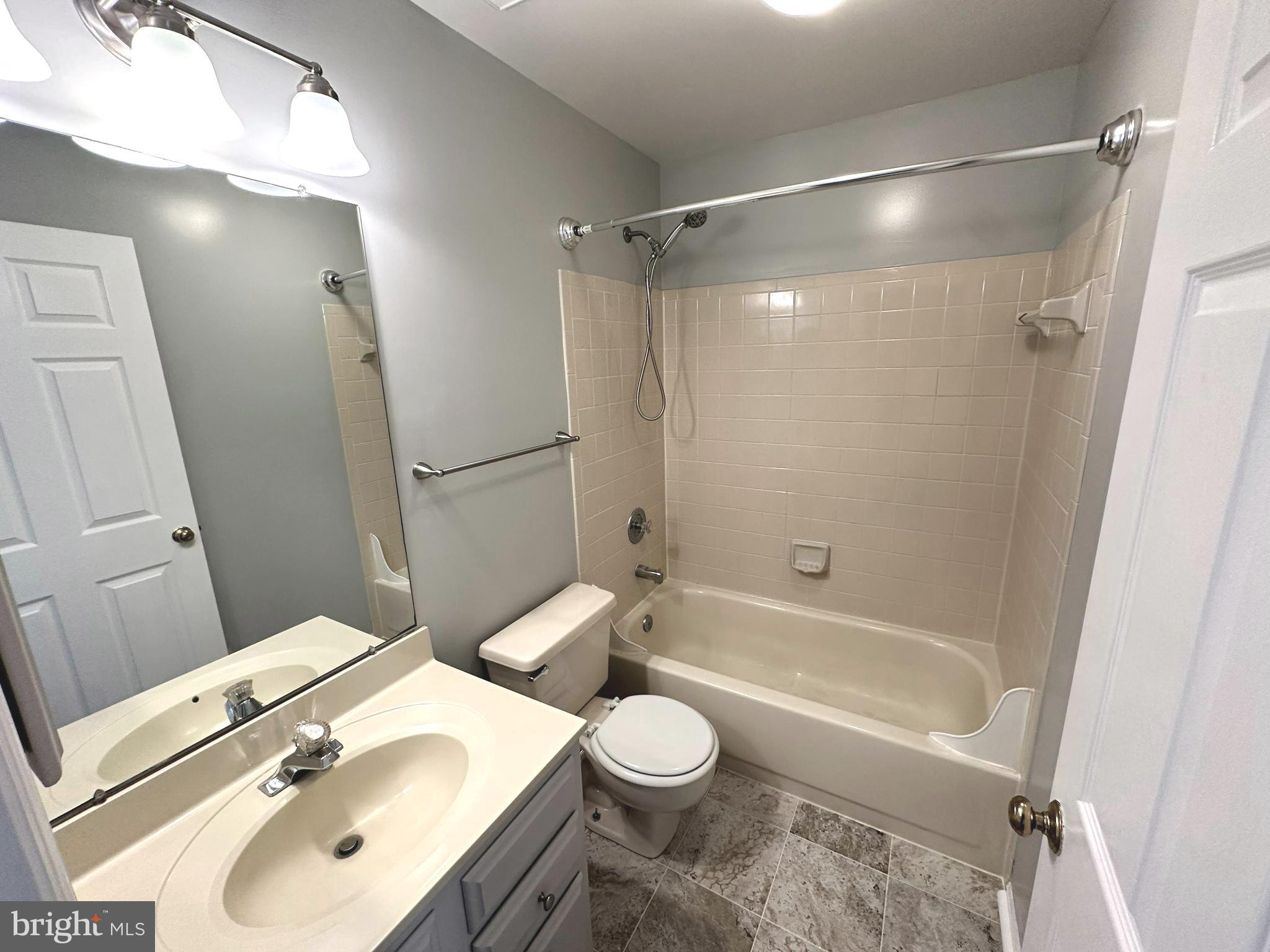 6008 Bingley Road Alexandria, VA 22315 - Photo 18 of 39 Upper Hall bathroom