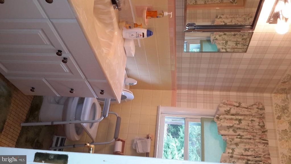 41 Dayton Road Flemington, NJ 08822 - Photo 11 of 17 Gallery Image 11