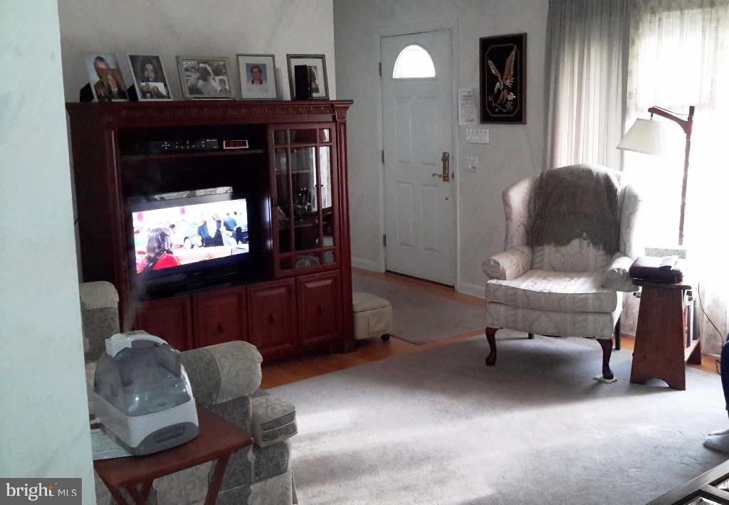 41 Dayton Road Flemington, NJ 08822 - Photo 3 of 17 Gallery Image 3