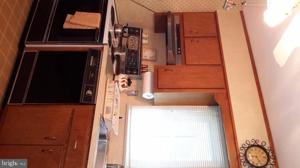 41 Dayton Road Flemington, NJ 08822 - Photo 5 of 17 Gallery Image 5