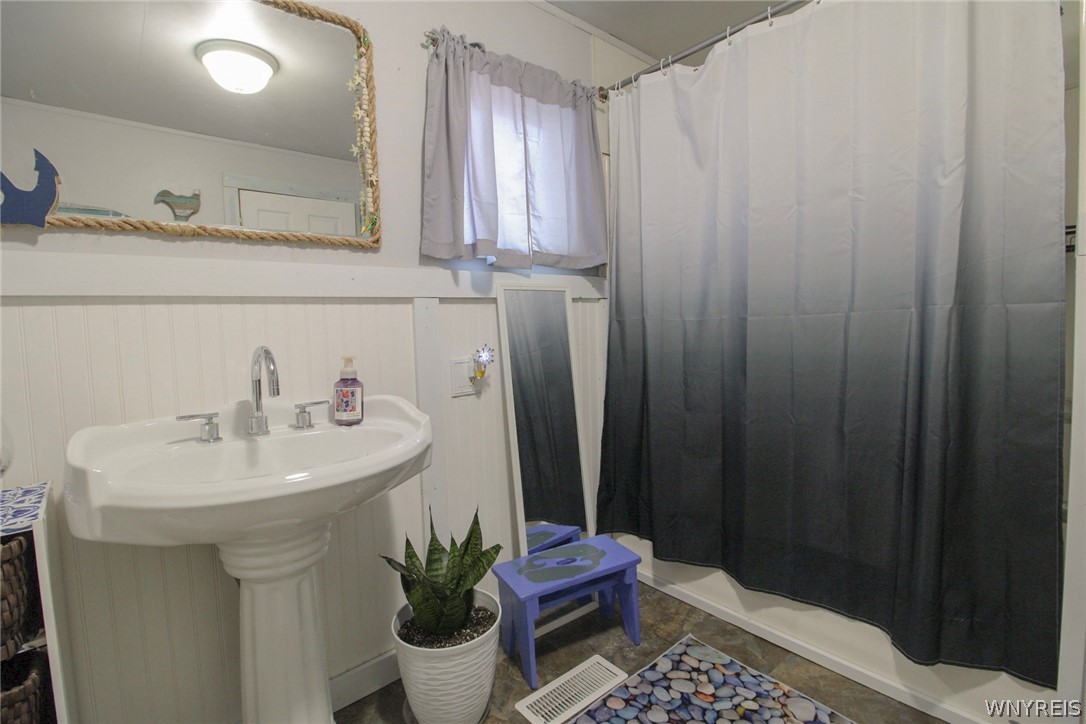 10246 Mill Road Ridgeway, NY 14103 - Photo 13 of 47