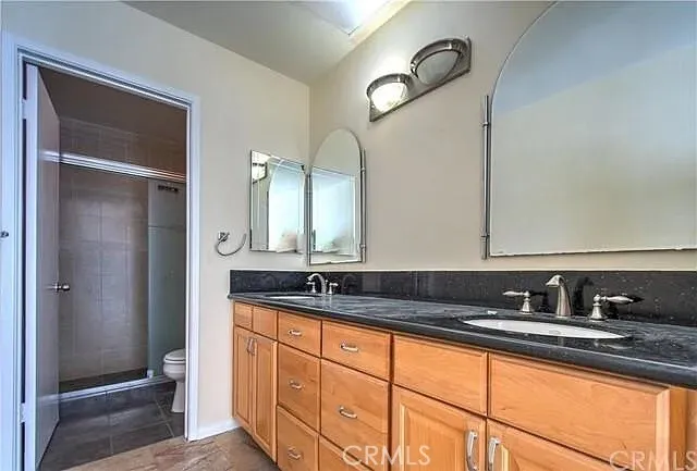 a view of a yard with plants