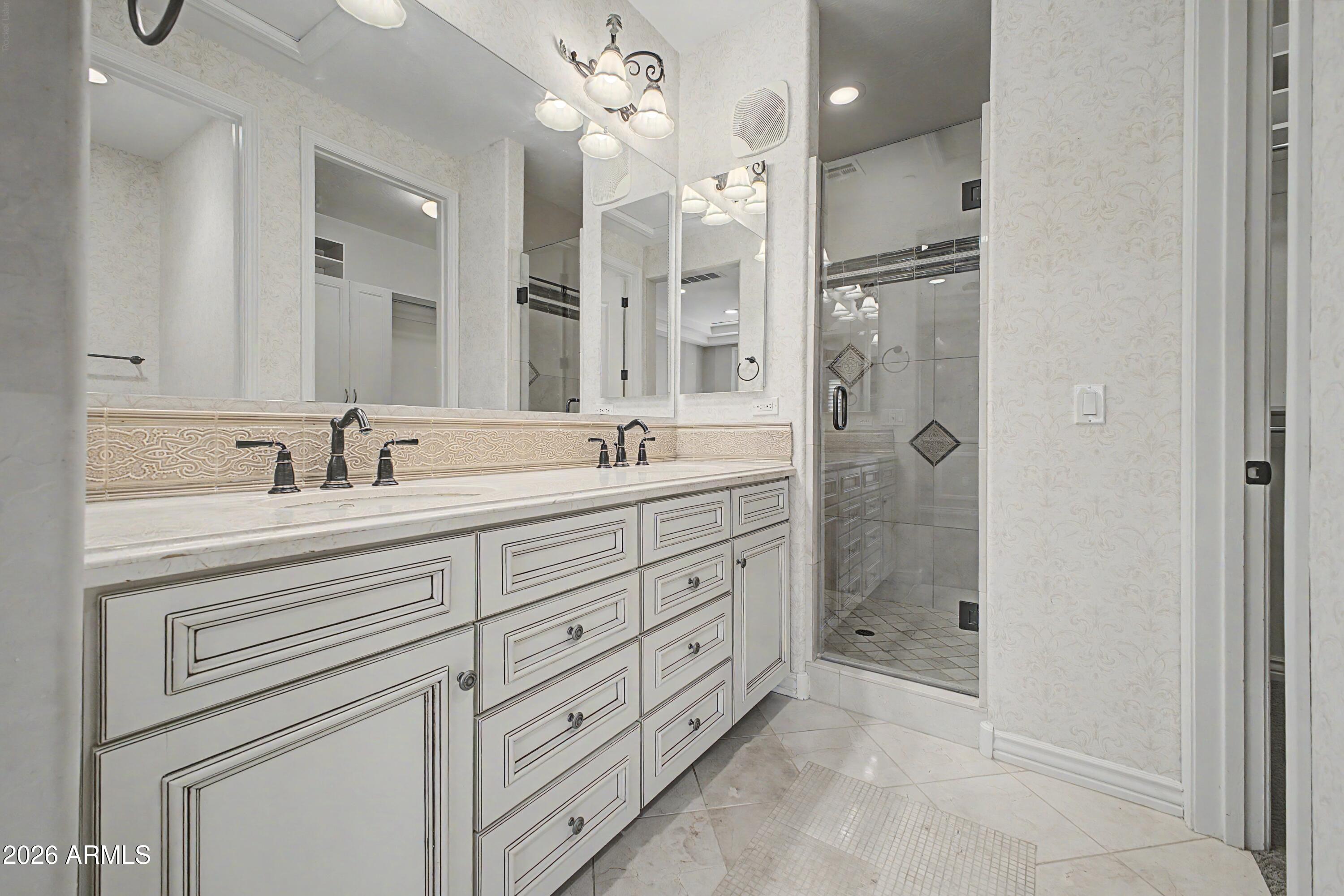 2450 East Roma Avenue Phoenix, AZ 85016 - Photo 20 of 37 Beautiful primary bath
